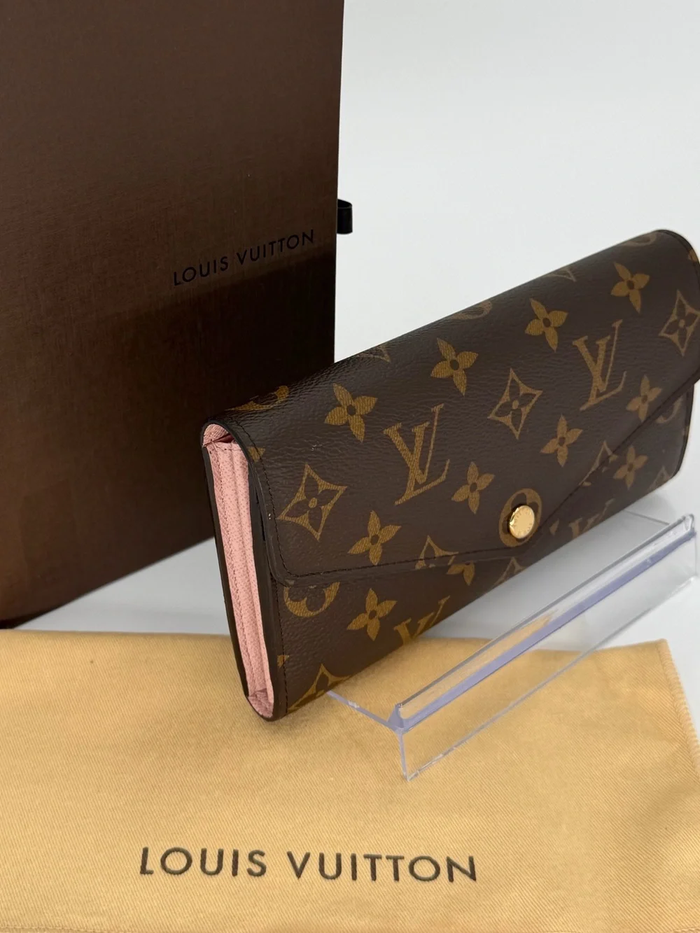 LV Sarah Monogram Canvas w/Pink interior Wallet Full Set w/Box Dust Bag and COA - Picture 1 of 10